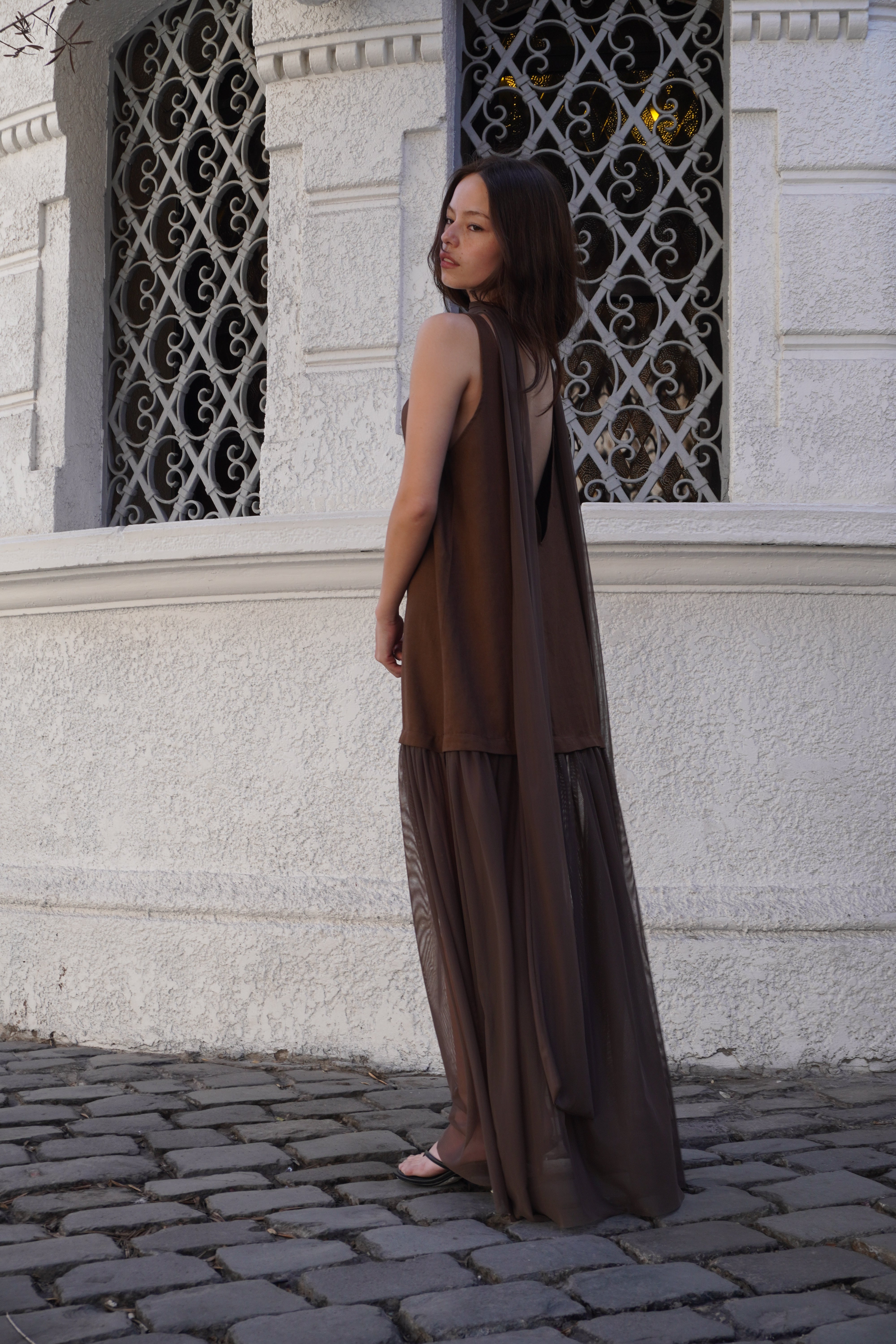 Vestido lino bajo transparencia