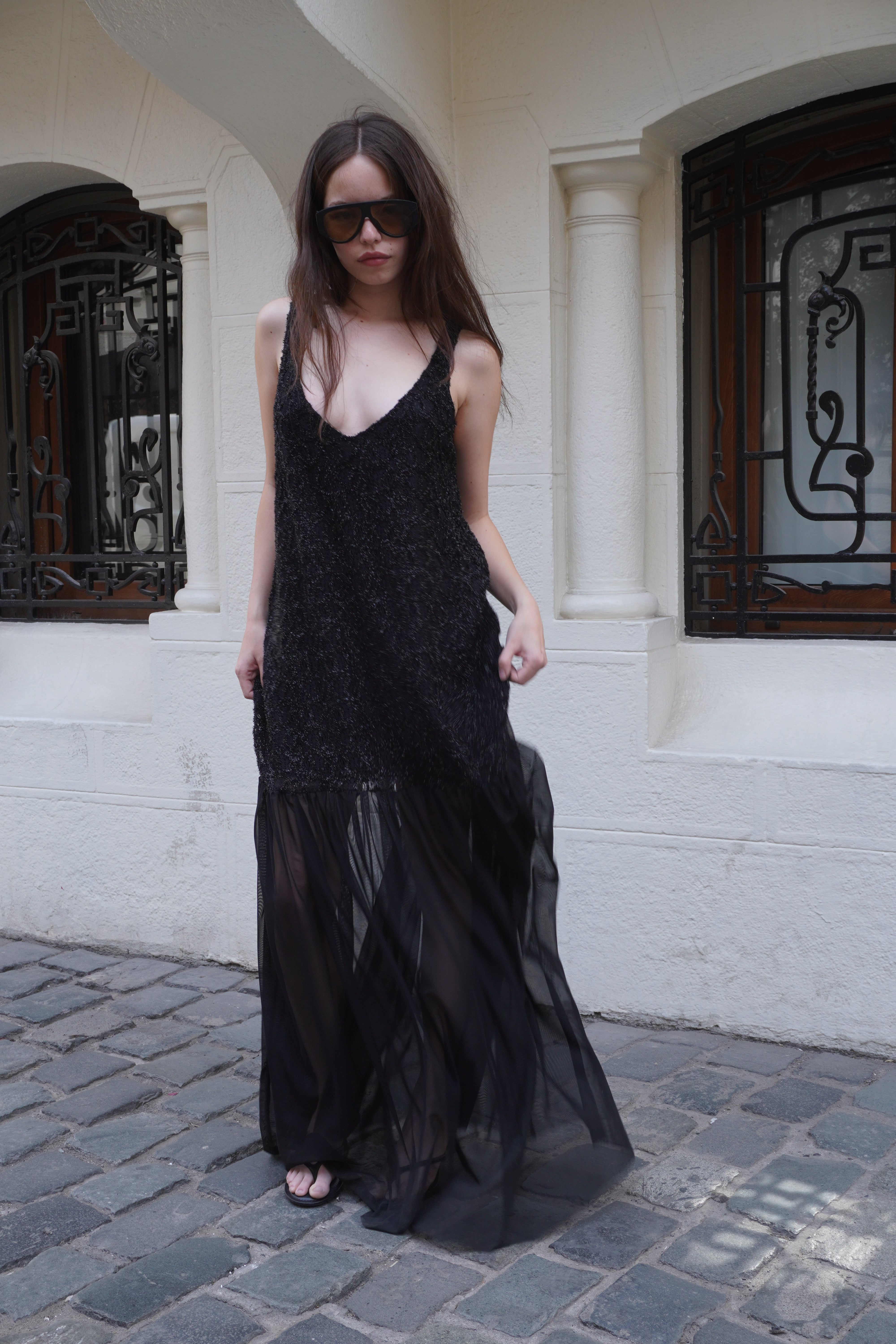 Vestido brilo bajo transparencia