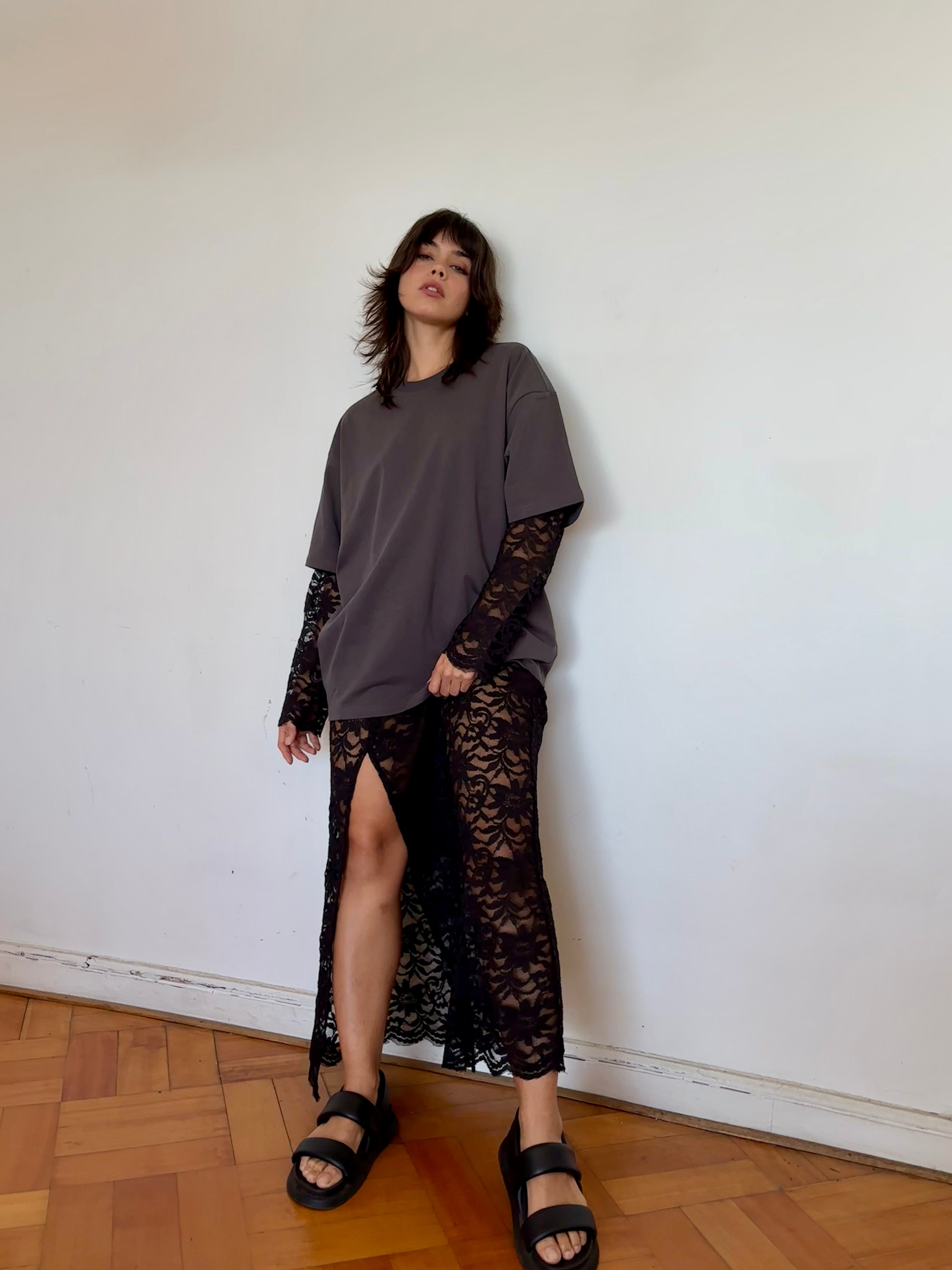 Vestido camiseta sobrepuesta