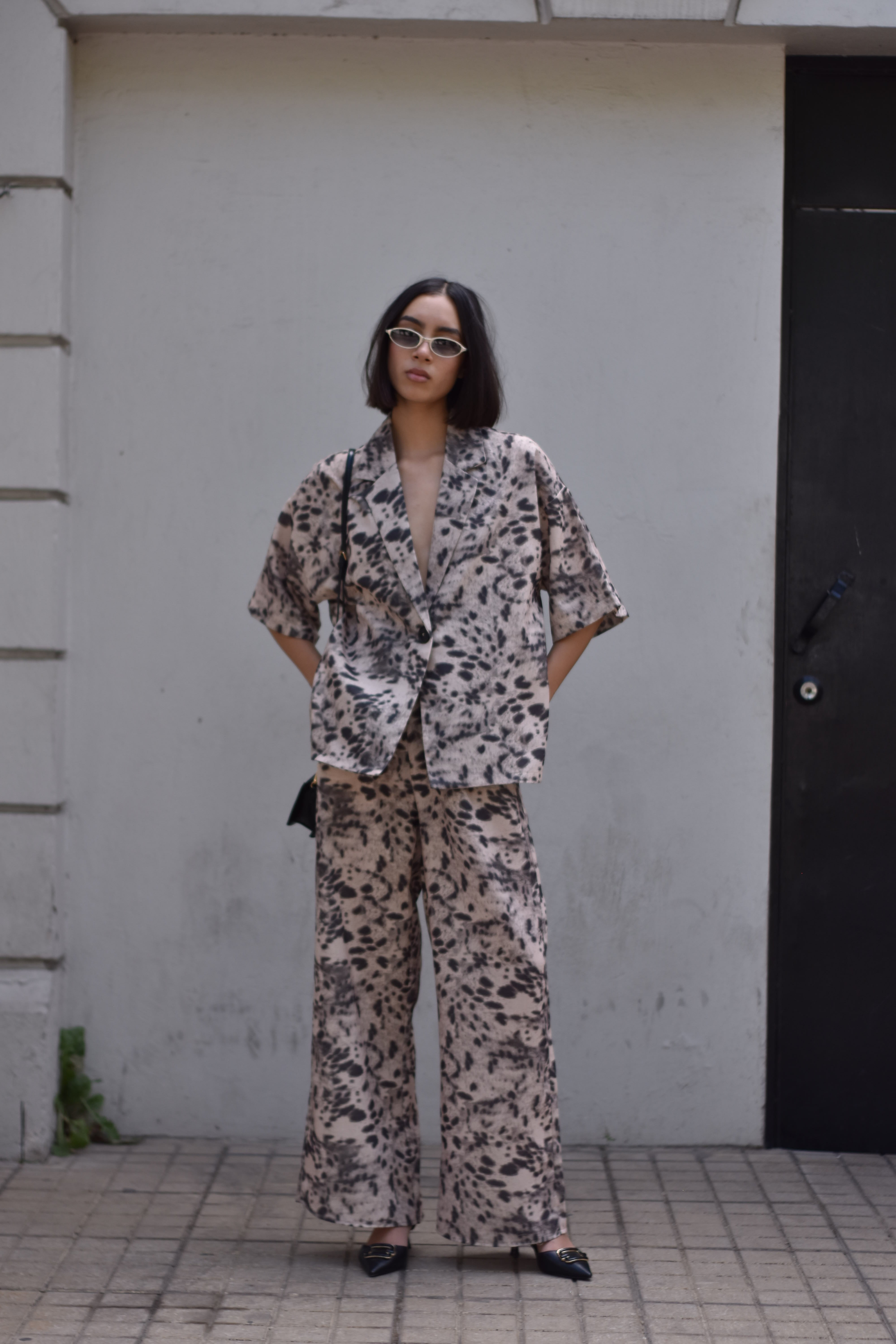 Pantalón recto animal print