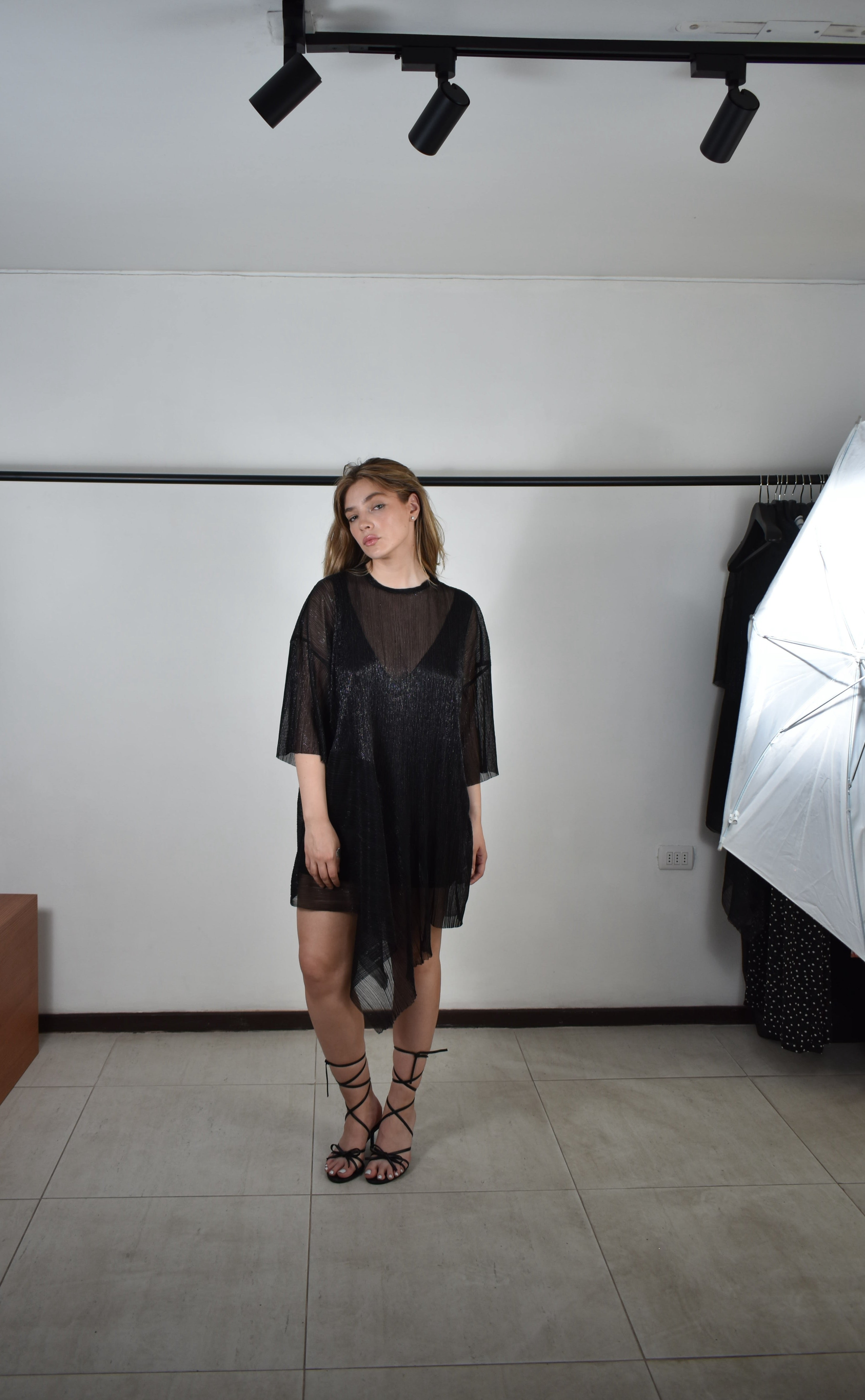 Vestido Bajo Asimetrico