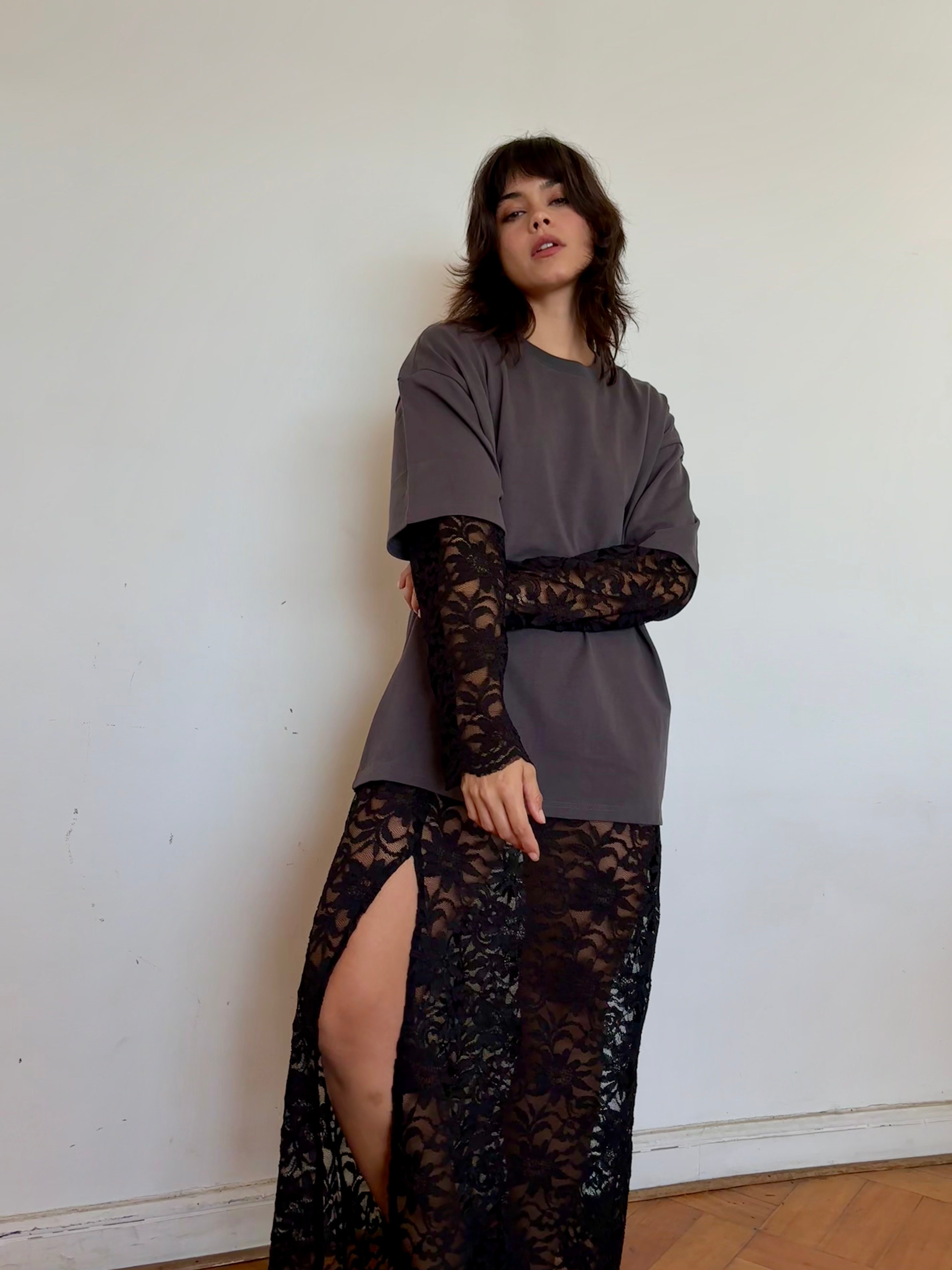 Vestido camiseta sobrepuesta