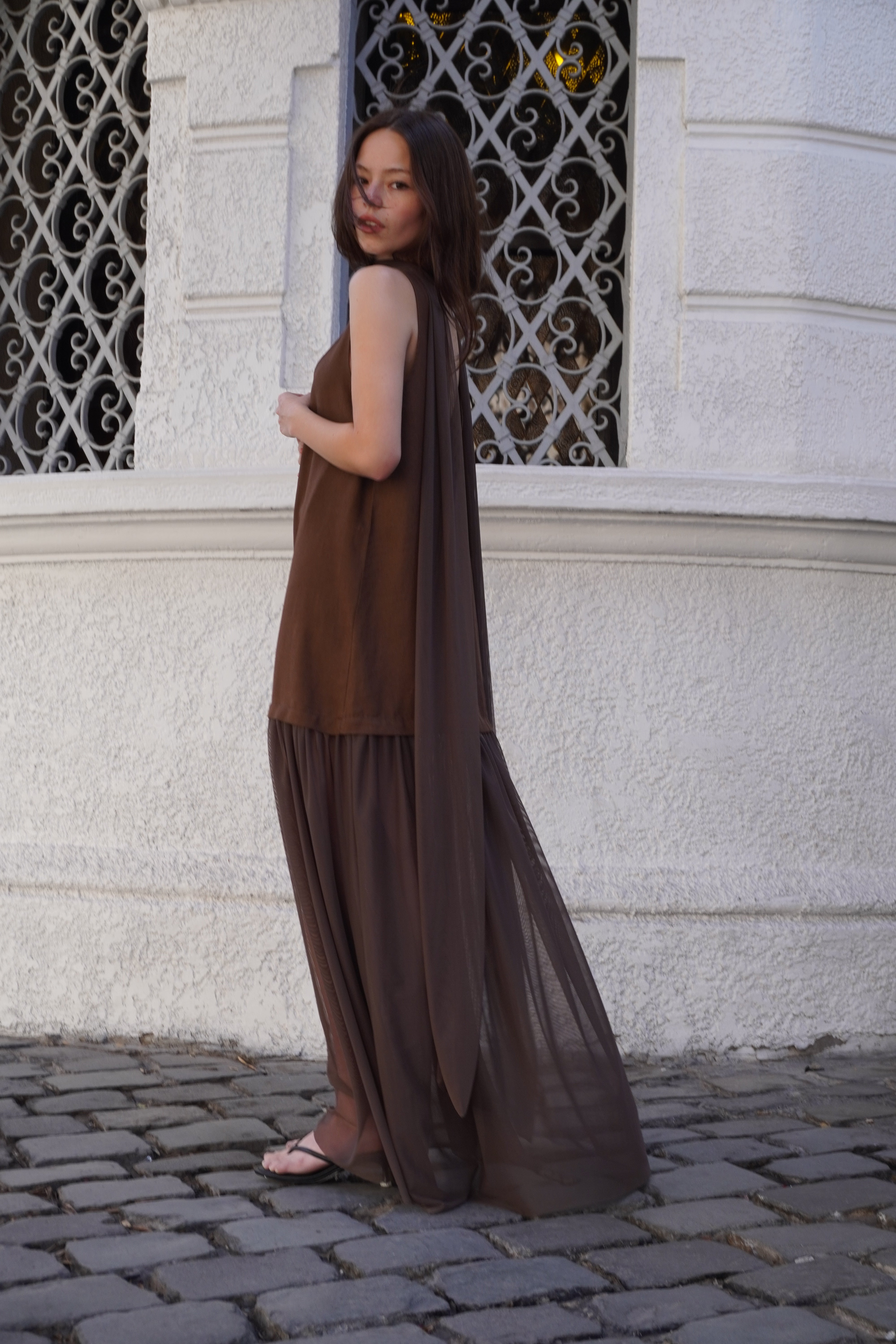 Vestido lino bajo transparencia