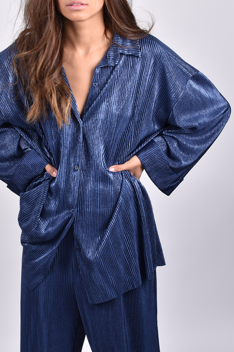 Camisa plisada azul